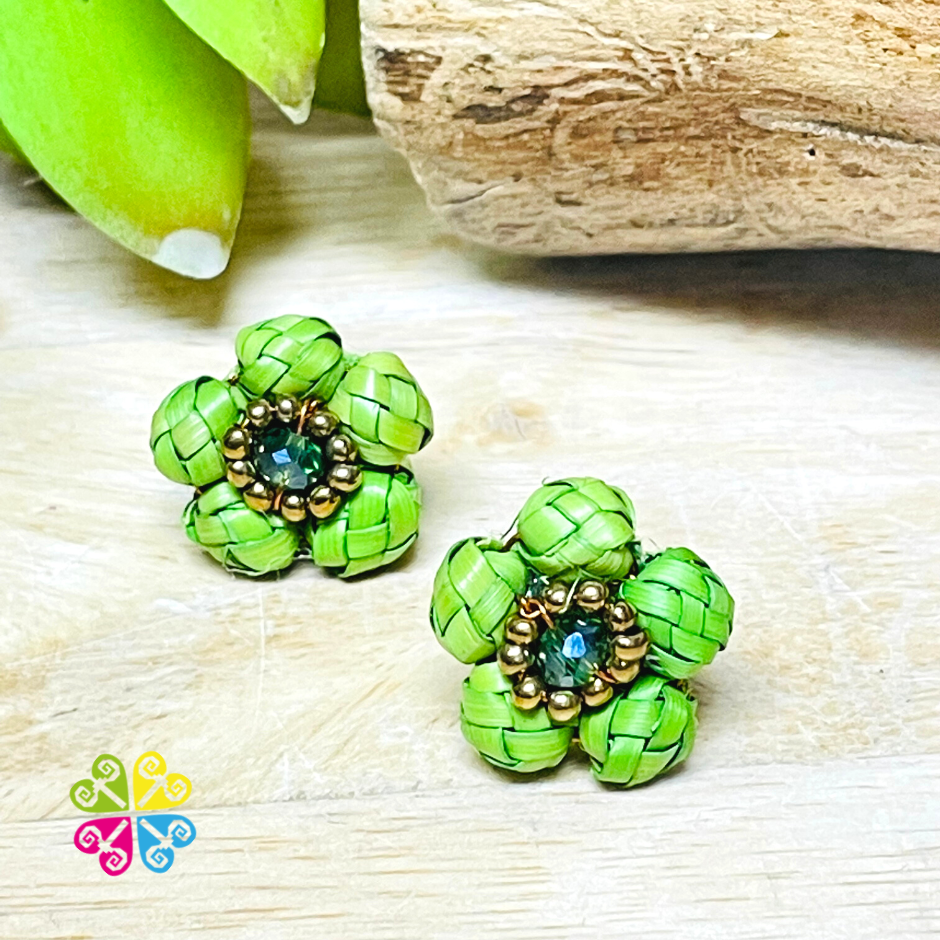 Daisy Studs - Palm Earrings