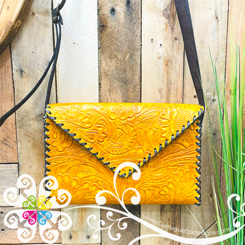 Floral Stamping Leather Crossbody - Carteron de Piel