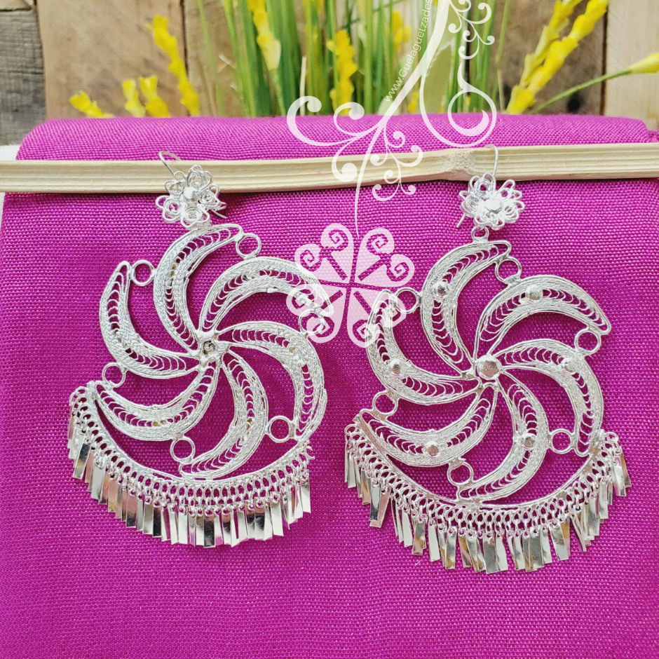 Medium Silver Filigrana Artisan Earrings