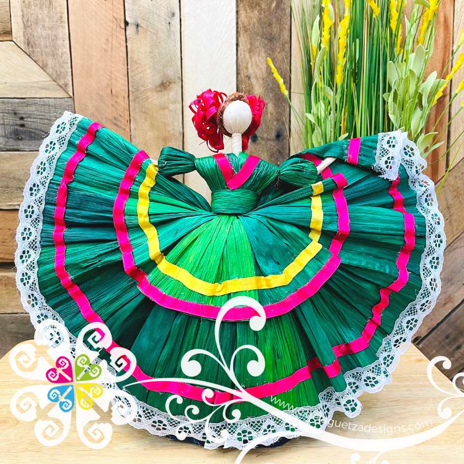 Large Corn Husk Doll - Wide Skirt