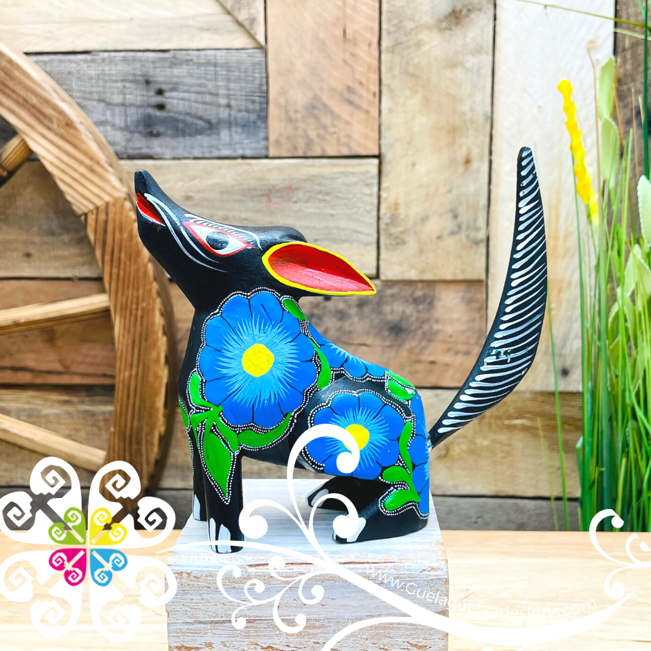 Medium Wolf Alebrije - Handcarve Wood Decoration Figure