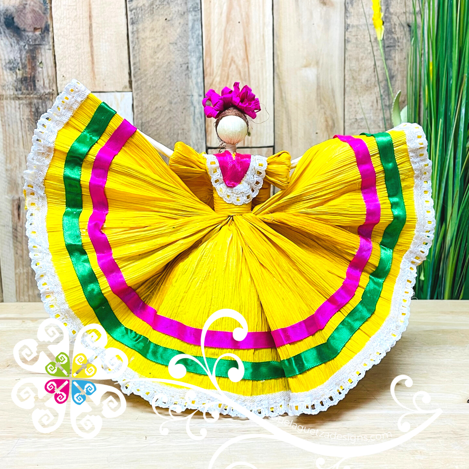 Medium Corn Husk Doll - Wide Skirt