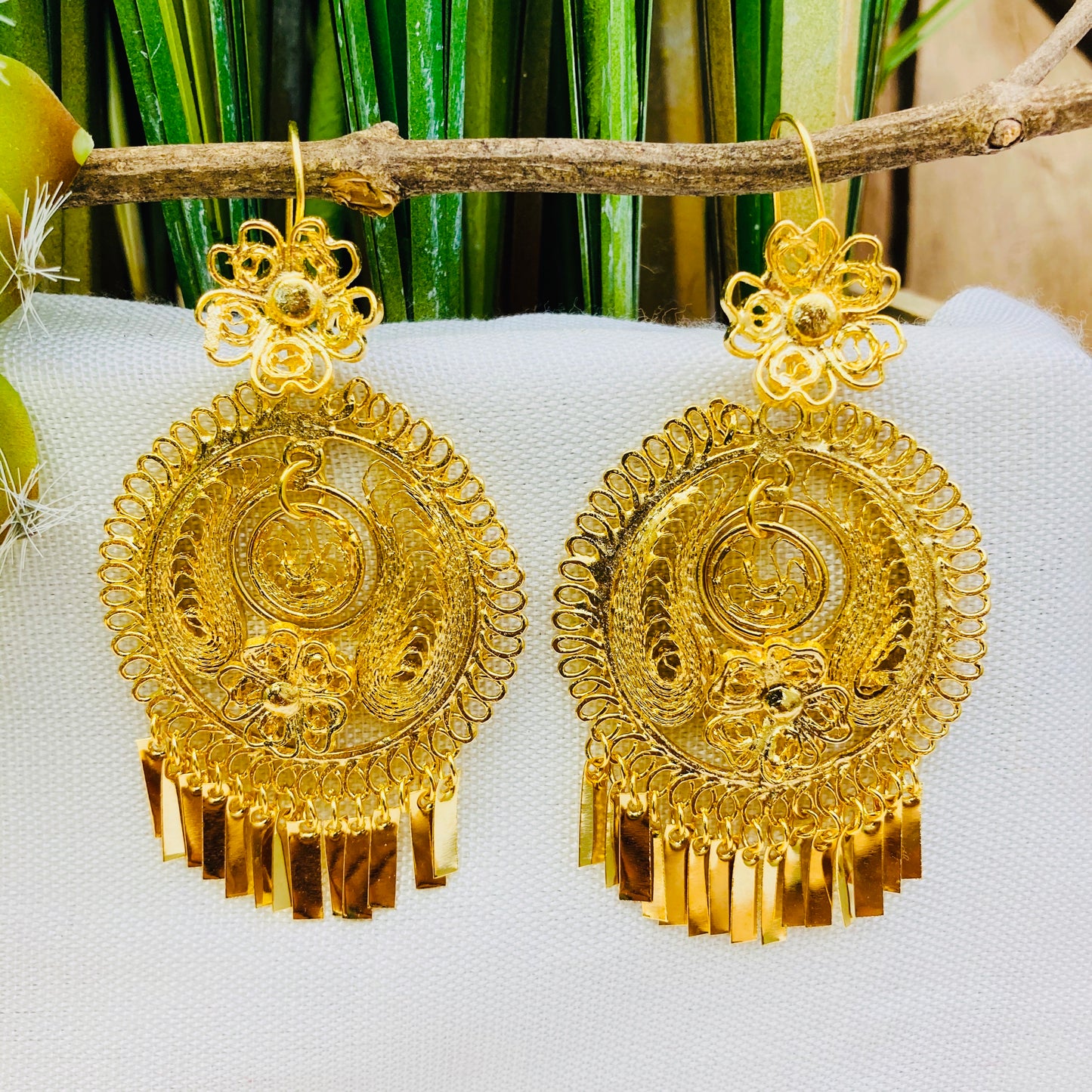 Medium Gold Filigrana Artisan Earrings