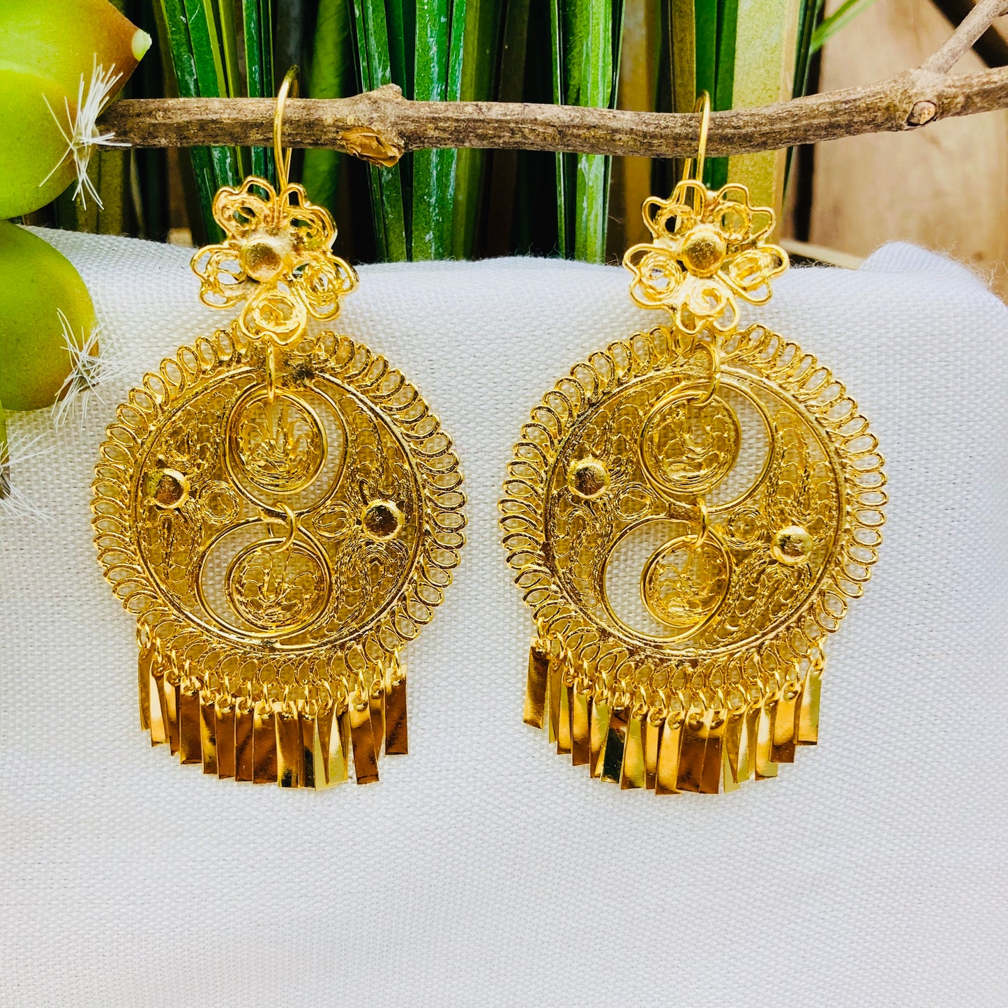 Medium Gold Filigrana Artisan Earrings